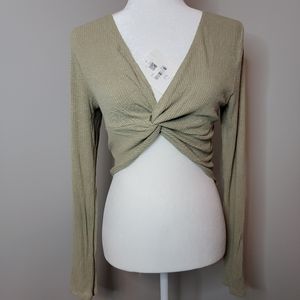 NWT cropped sweater/top - Altar'd State - size large - sage green